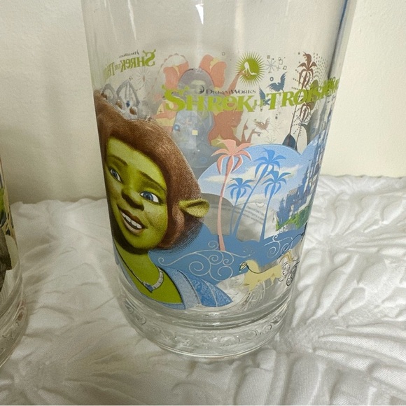 McDonald’s Shrek The Third Drinking Glasses (2007) Set Of 2 - Picture 4 of 8